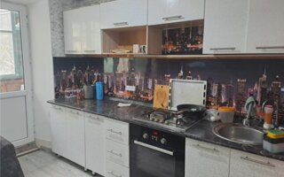 Продажа 3-комнатной квартиры, 54 м²