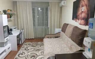 Продажа 3-комнатной квартиры, 56.2 м²