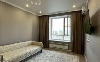 Продажа 1-комнатной квартиры, 42.7 м²