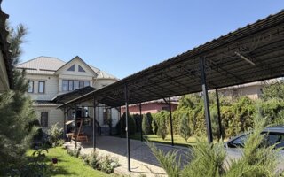 Продажа 6-комнатного дома, 300 м²