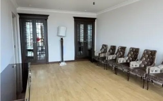 Продажа 4-комнатной квартиры, 160.4 м²