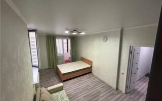 Продажа 1-комнатной квартиры, 41.5 м²