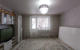 Продажа 4-комнатной квартиры, 77 м²