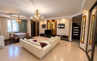 Продажа 4-комнатной квартиры, 165.3 м²