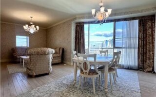 Продажа 2-комнатной квартиры, 79.3 м²