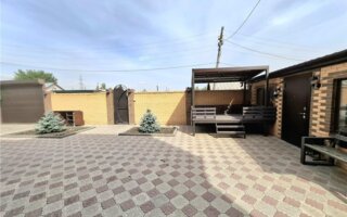 Продажа 5-комнатного дома, 220 м²