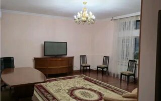 Продажа 2-комнатной квартиры, 92 м²