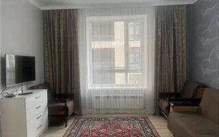 Продажа 1-комнатной квартиры, 38.2 м²