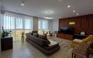 Продажа 3-комнатной квартиры, 99.8 м²