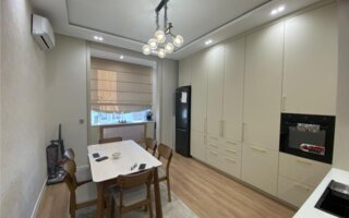 Продажа 4-комнатной квартиры, 105.8 м²