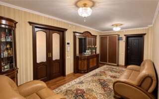 Продажа 4-комнатной квартиры, 145 м²