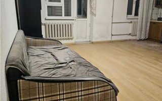 Продажа 3-комнатной квартиры, 52 м²