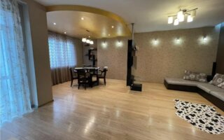 Продажа 4-комнатной квартиры, 130 м²