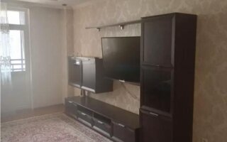 Продажа 1-комнатной квартиры, 57.4 м²