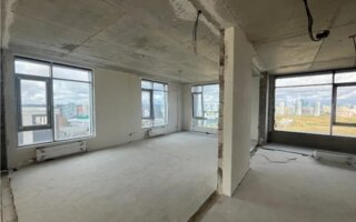 Продажа 3-комнатной квартиры, 130.8 м²