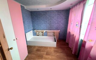 Продажа 4-комнатной квартиры, 61 м²