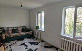 Продажа 3-комнатной квартиры, 57 м²