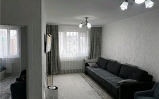 Продажа 3-комнатной квартиры, 72.3 м²