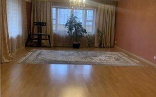 Продажа 4-комнатной квартиры, 217 м²