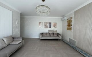Продажа 4-комнатной квартиры, 135 м²