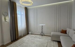 Продажа 2-комнатной квартиры, 58 м²