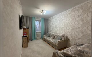 Продажа 3-комнатной квартиры, 62.5 м²