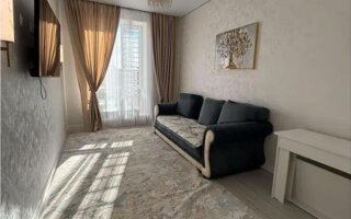 Продажа 1-комнатной квартиры, 42 м²