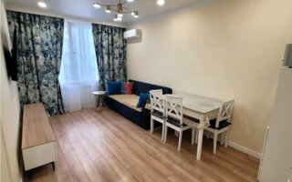 Продажа 1-комнатной квартиры, 42 м²