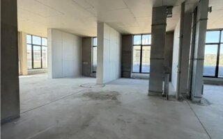 Продажа 4-комнатной квартиры, 145 м²