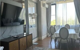 Продажа 4-комнатной квартиры, 173 м²