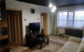 Продажа 4-комнатной квартиры, 61 м²