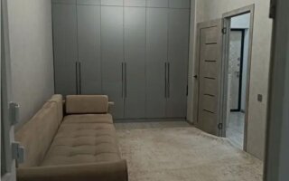 Продажа 1-комнатной квартиры, 37.7 м²