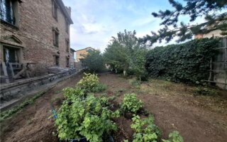 Продажа 10-комнатного дома, 600 м²