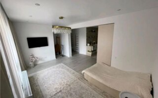 Продажа 1-комнатной квартиры, 47 м²