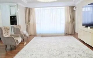 Продажа 4-комнатной квартиры, 176 м²