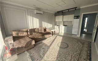 Продажа 2-комнатной квартиры, 58 м²
