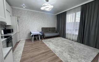 Продажа 1-комнатной квартиры, 41.8 м²