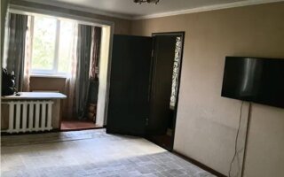 Продажа 4-комнатной квартиры, 60 м²