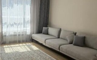 Продажа 2-комнатной квартиры, 65.5 м²