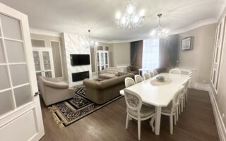 Продажа 4-комнатной квартиры, 165 м²