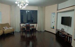 Продажа 4-комнатной квартиры, 133 м²