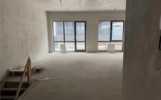 Продажа 3-комнатной квартиры, 129.8 м²