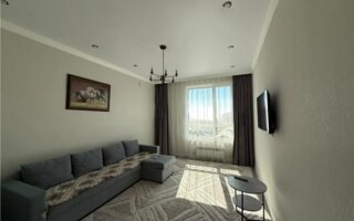 Продажа 1-комнатной квартиры, 42 м²