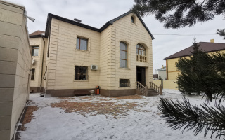 Продажа 5-комнатного дома, 430 м², мкр-н Городской аэропорт - Продажа  пятикомнатных домов, коттеджей в Караганде с фото