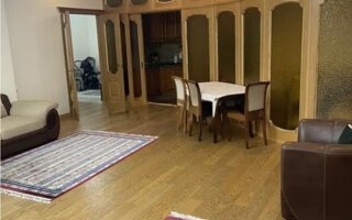 Продажа 3-комнатной квартиры, 152 м²