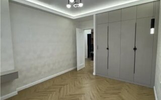 Продажа 3-комнатной квартиры, 63.8 м²