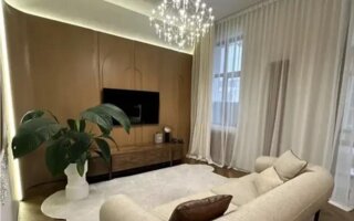 Продажа 3-комнатной квартиры, 139.2 м²