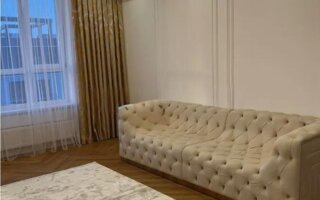 Продажа 2-комнатной квартиры, 70.1 м²