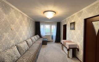 Продажа 4-комнатной квартиры, 63 м²