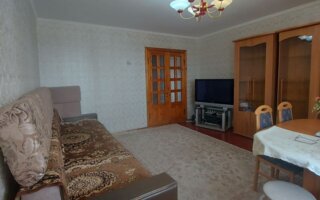 Продажа 4-комнатной квартиры, 77.2 м²
